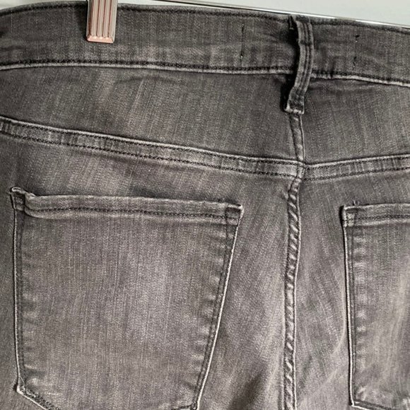 NWT 1969 Gap True Skinny Super High Rise Sculpt jeans 33 / 16 Reg - Picture 12 of 15